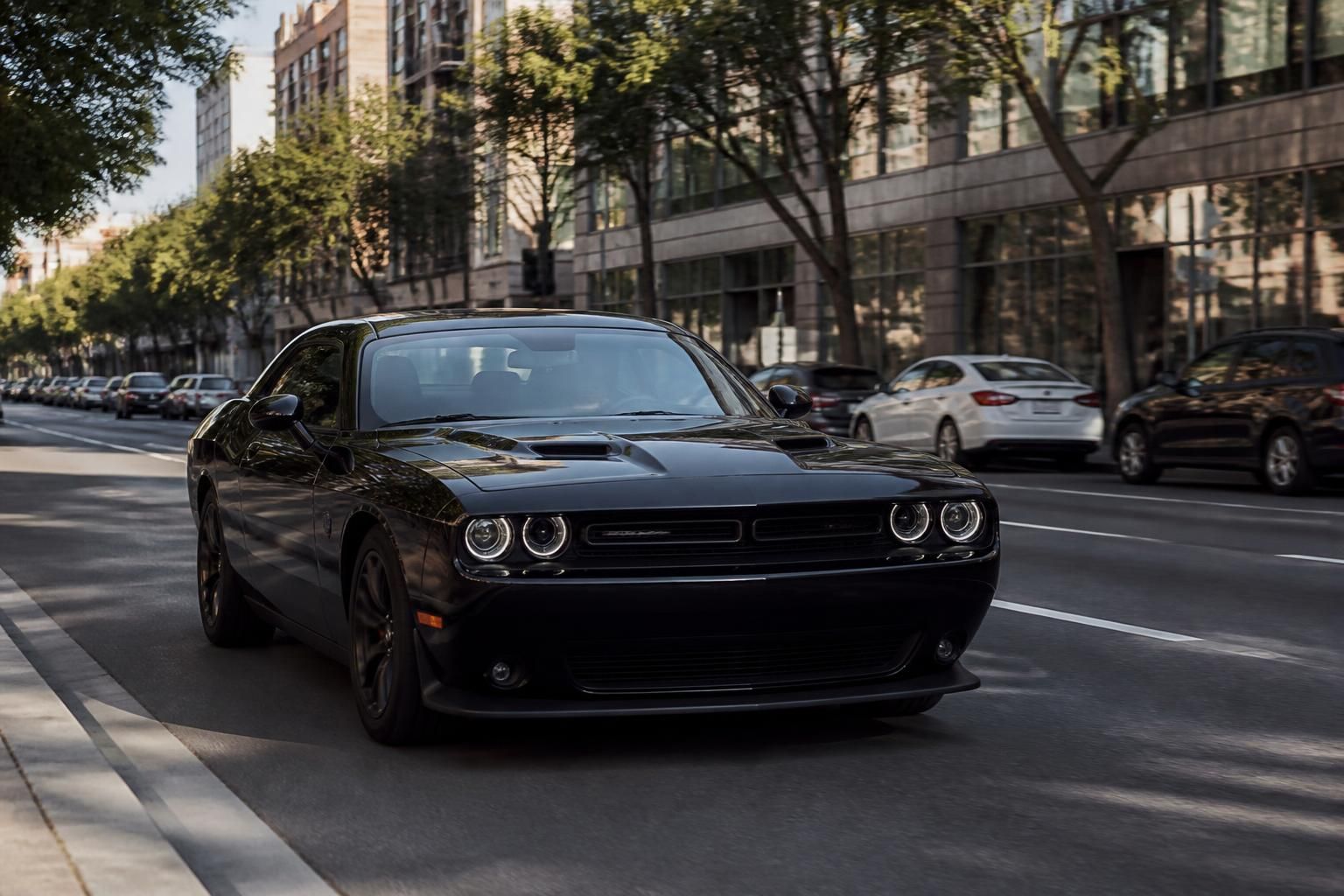 erfahren sie alles über den verbrauch und die versicherungskosten des dodge challenger. entdecken sie, wie viel der muscle car im alltag wirklich kostet.